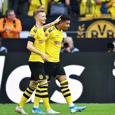 随机阿扎伦卡巅峰对决，Uzi与60激战G2分钟，出色防守胜负难料！